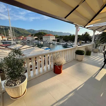 Radovani Hvar Jelsa (Hvar)