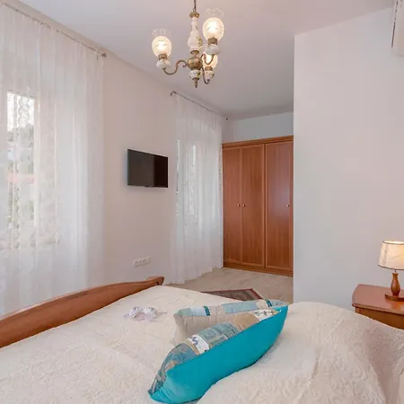 Radovani Hvar Villa