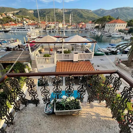 Radovani Hvar Villa